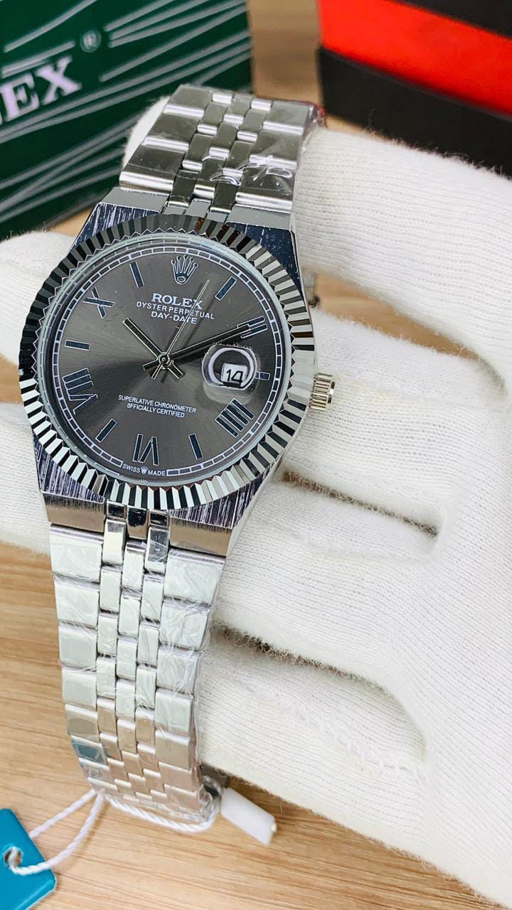 Luxury Rolex Watch – Swiss Precision, Iconic Design & Timeless Elegance