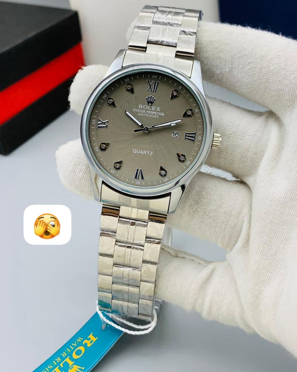 Rolex Luxury Men’s Watch – Swiss Automatic Movement, Premium Stainless Steel Case, Sapphire Crystal, Waterproof Designer Timepiece